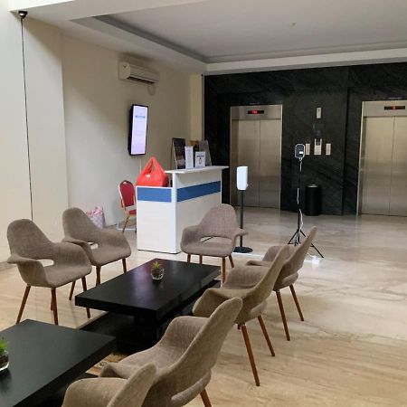 Palam Mansion At Aston Apartment - Batamナゴヤ エクステリア 写真