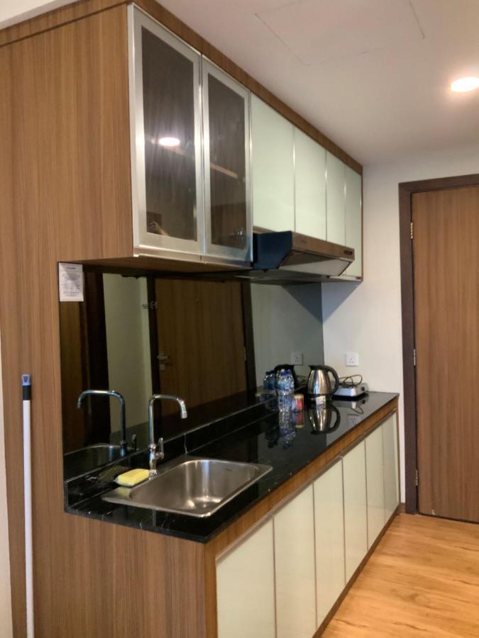 Palam Mansion At Aston Apartment - Batamナゴヤ エクステリア 写真